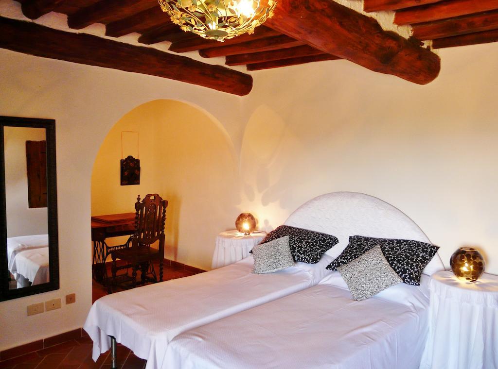 Podere Patrignone Guest House Castellina in Chianti Room photo