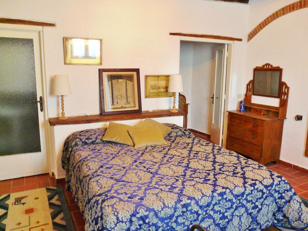 Podere Patrignone Guest House Castellina in Chianti Room photo